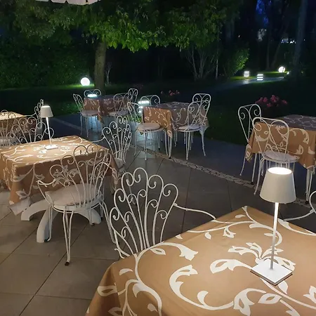 מלון Eurovil Garni