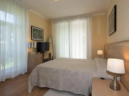 מלון Eurovil Garni 3*
