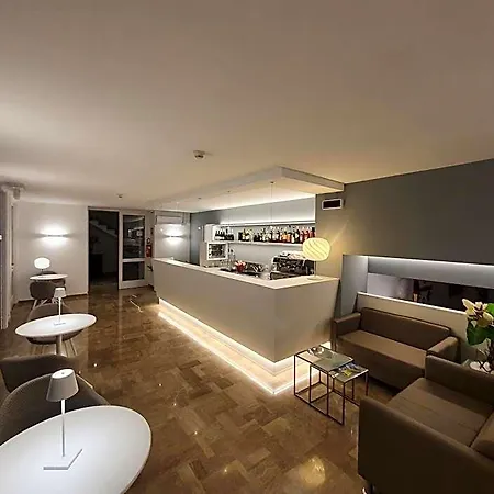 Hotel Eurovil Garni 3*