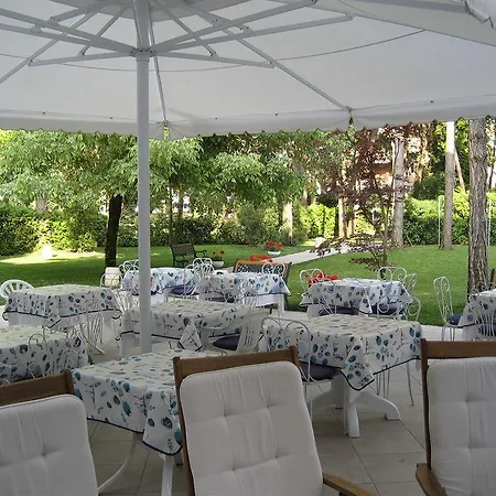 Eurovil Garni Hotel