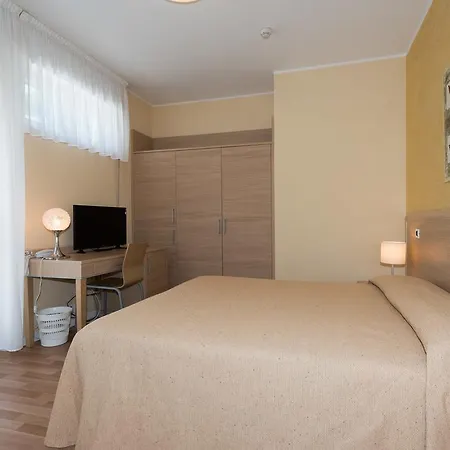 Eurovil Garni Hotel 3*