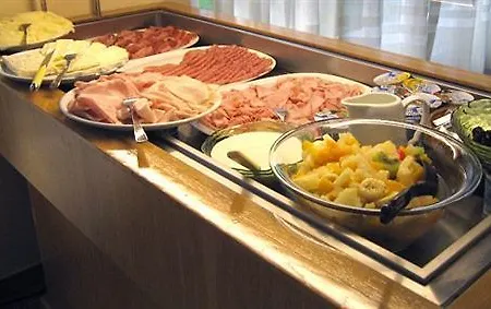 Hotel Eurovil Garni 3*